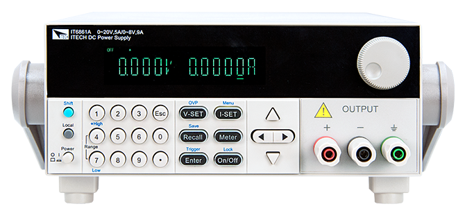 Serienabbildung ITECH IT6800A/B: DC-Labornetzgerät in Frontansicht mit Display, Tastenfeld und Ausgangsbuchsen für Labortests und Bauteilprüfung.
