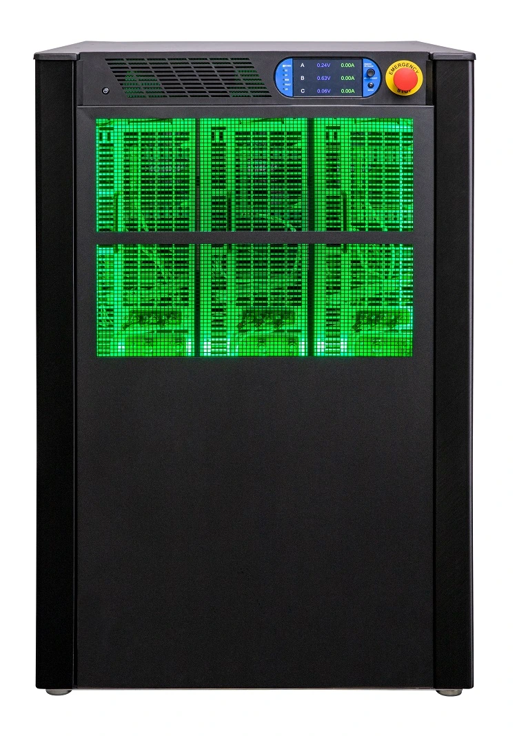 Seriengehäuse der California Instruments (AMETEK) Sequoia-/Tahoe-AC/DC-Quellen für Avioniktests und Netzsimulation, Front mit grüner Beleuchtung.