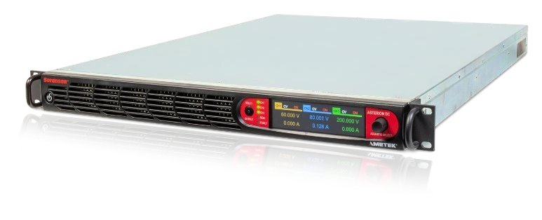 Sorensen (AMETEK) Asterion ASM Mehrkanal-DC-Netzgerät für Elektroniktests und automatisierte Prüfsysteme (ATE), schräge Frontansicht mit Touch-Bedienfeld; Serienabbildung.