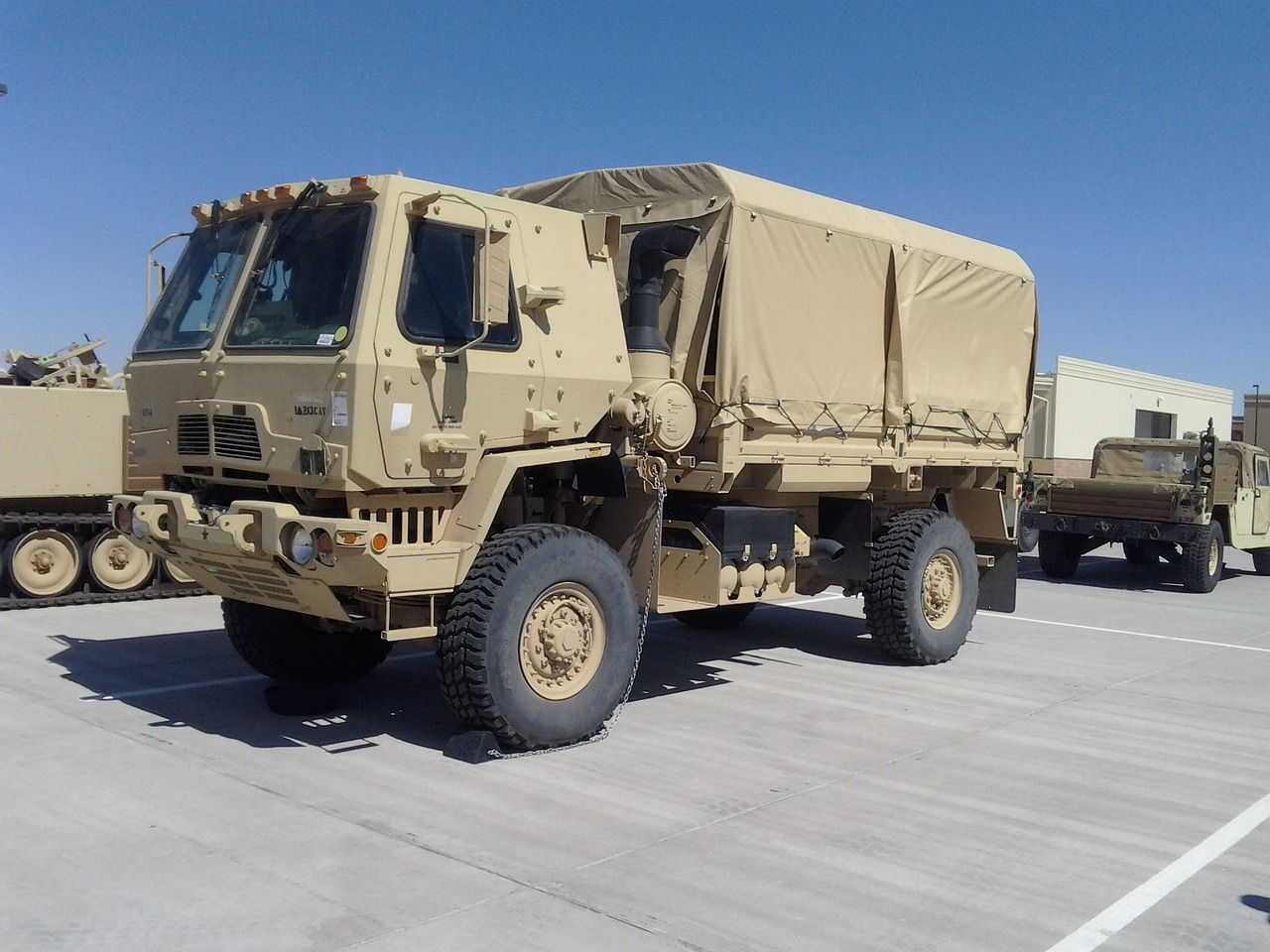 military-165448_1280-2