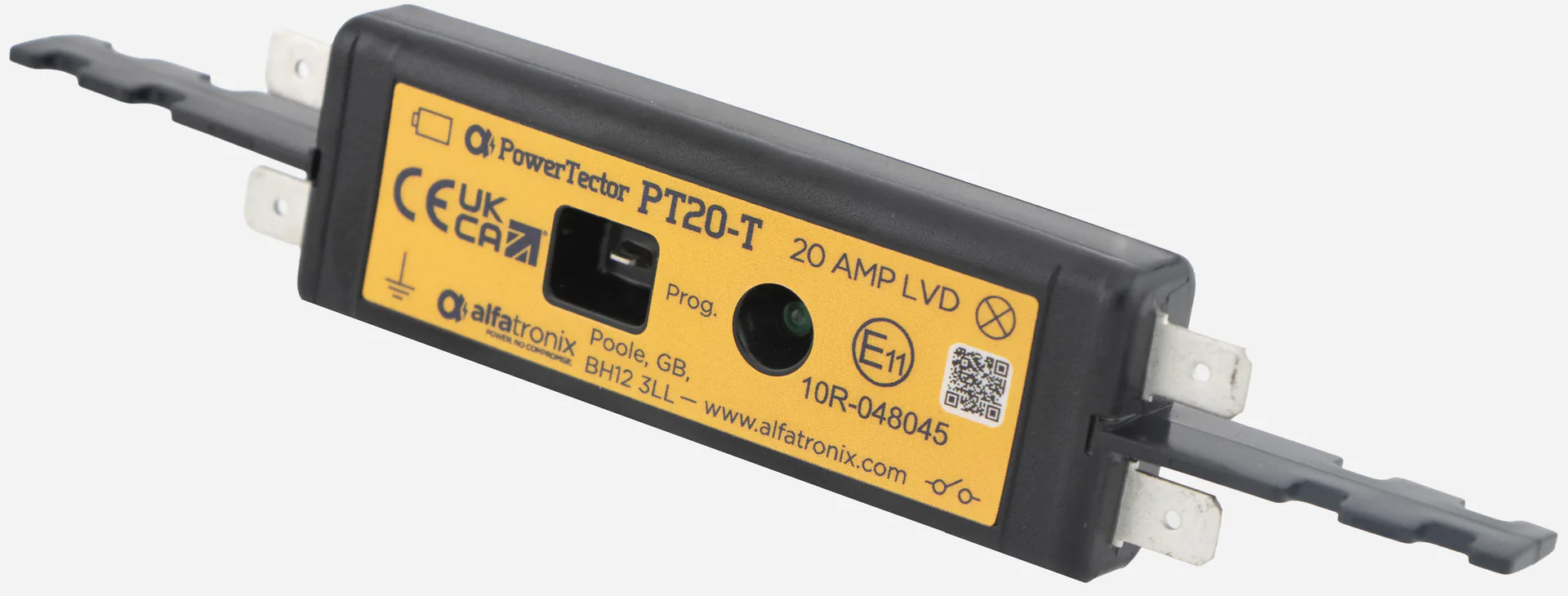 Alfatronix PowerTector PT20-T Batterieschutz gegen Tiefentladung im schmalen schwarzen Gehäuse mit gelbem Typenschild und Flachsteckanschlüssen.
